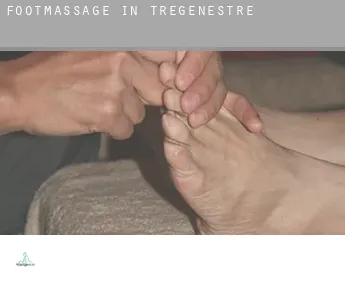 Foot massage in  Trégenestre
